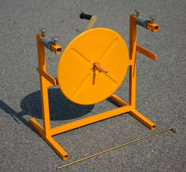 ホース巻取機　消防団用・操法用器具