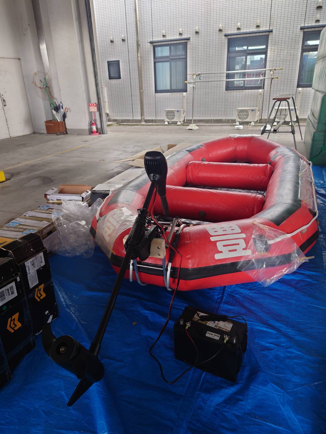 MINN KOTA エレキ船外機、アキレスゴムボート納入