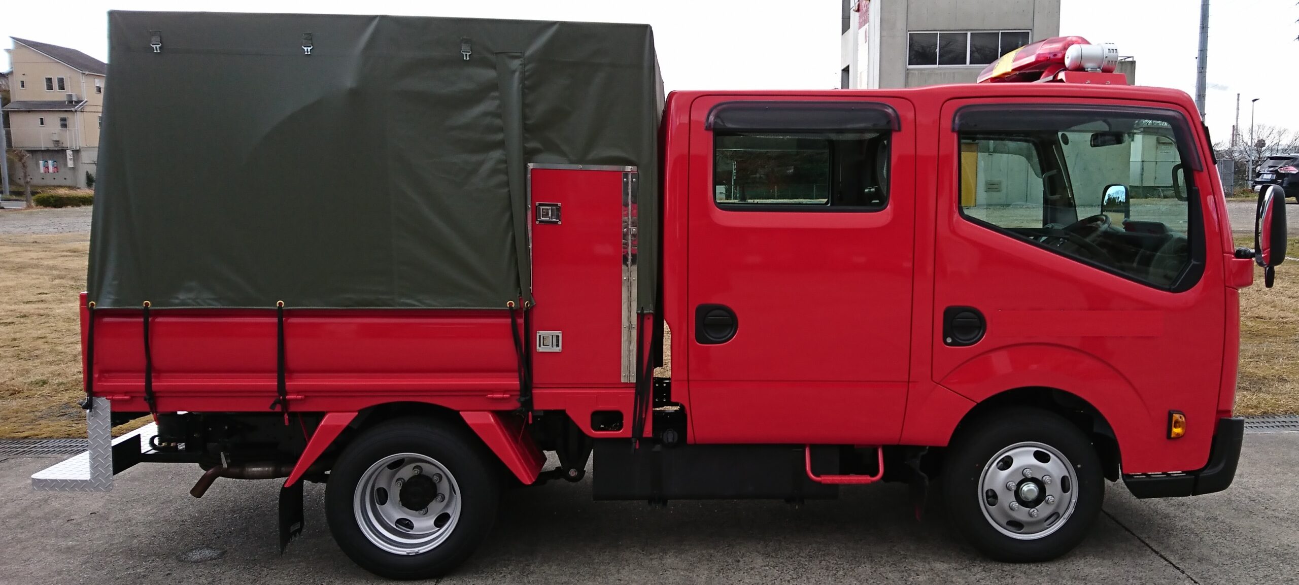 消防団　小型動力ポンプ付き積載車